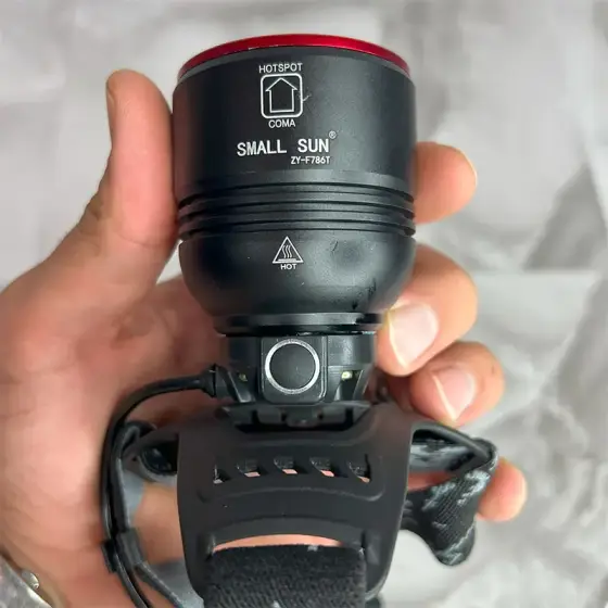 چراغ پیشانی زوم دار اسمال سان مدل ZY-F786T