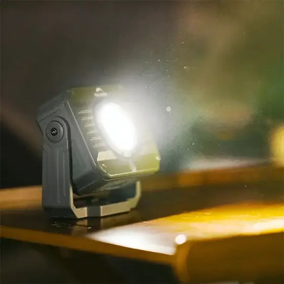 پروژکتور کمپینگ نیچرهایک مدل CNK2300012